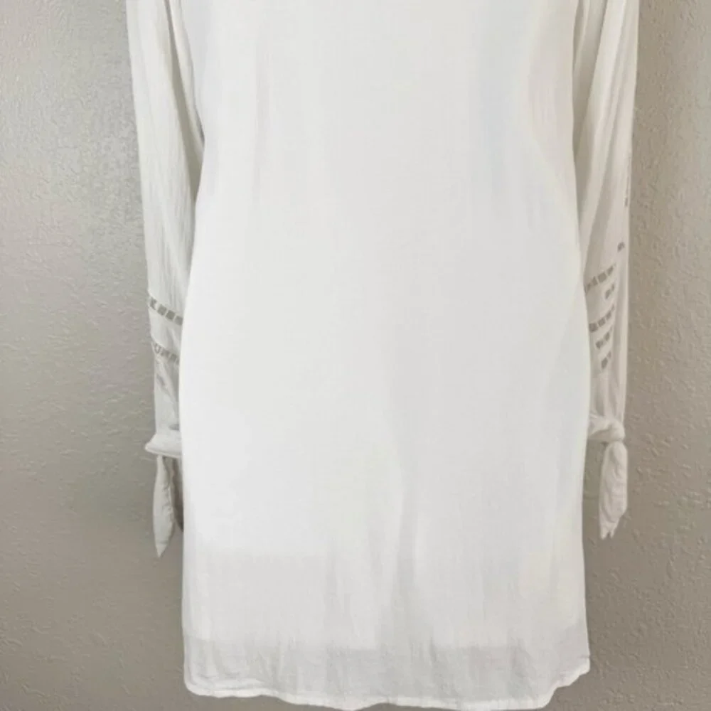 Lulus white Bloomfield open long‎ sleeve shift dress M